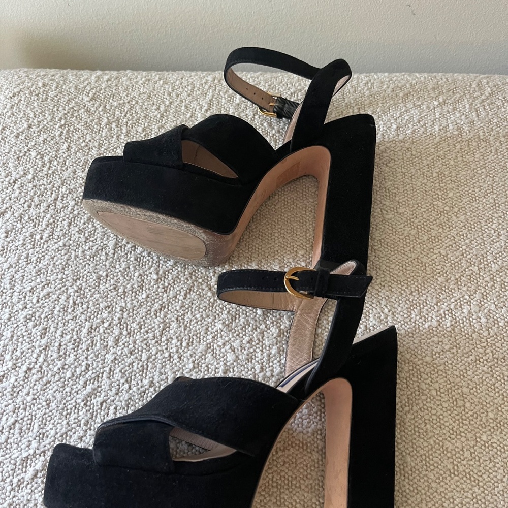 STUART Weitzman, black suede platform sandals - Picture 6 of 7